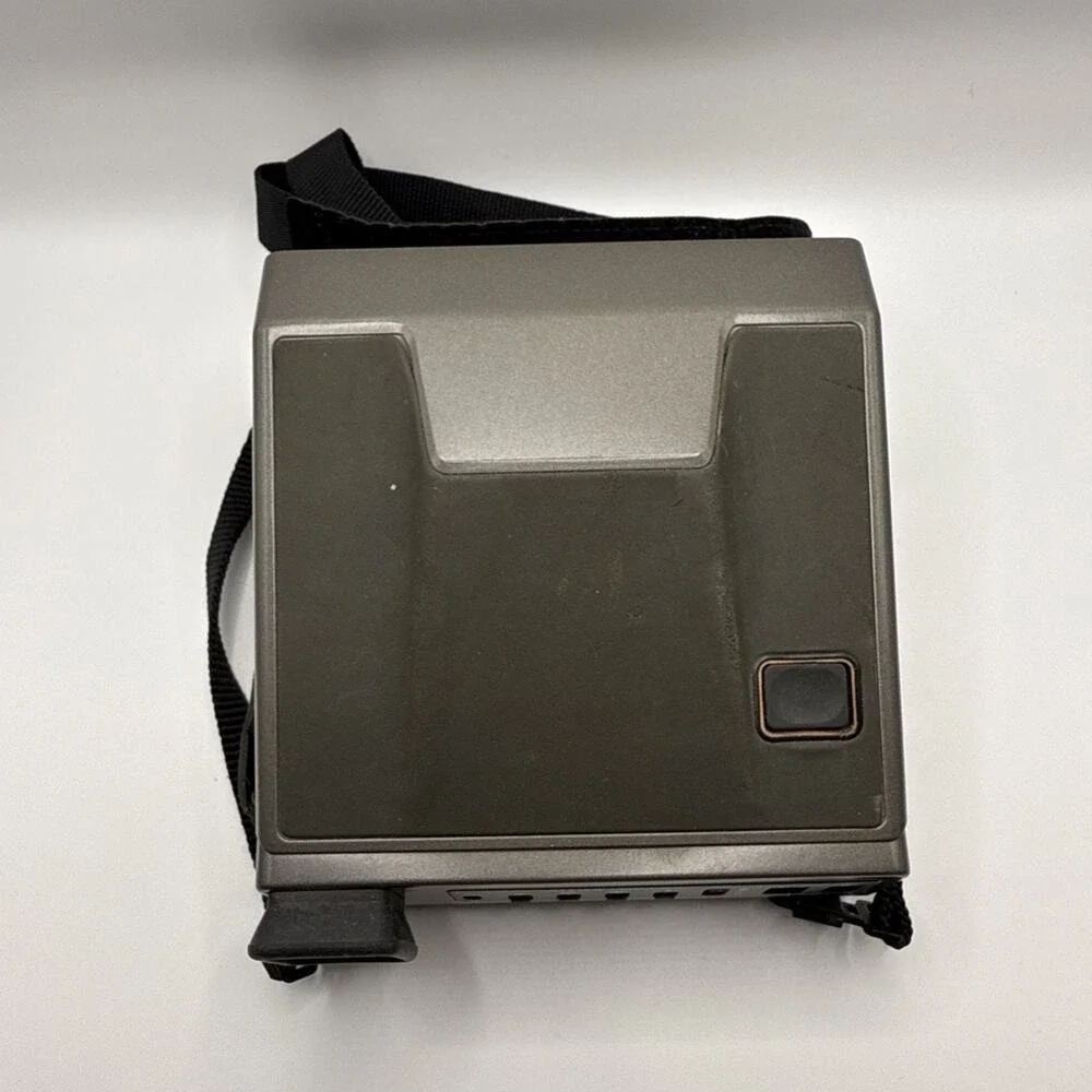 PREOWNED VINTAGE POLAROID SPECTRA SYSTEM‎ POLAROID CAMERA